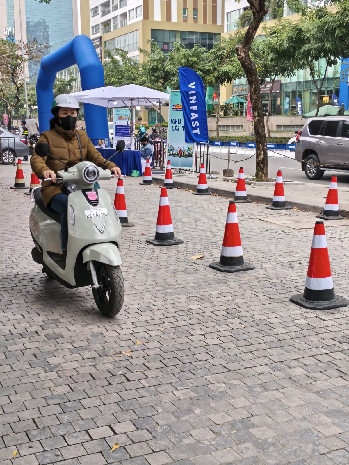 Đổi xăng lấy điện — hình ảnh 4